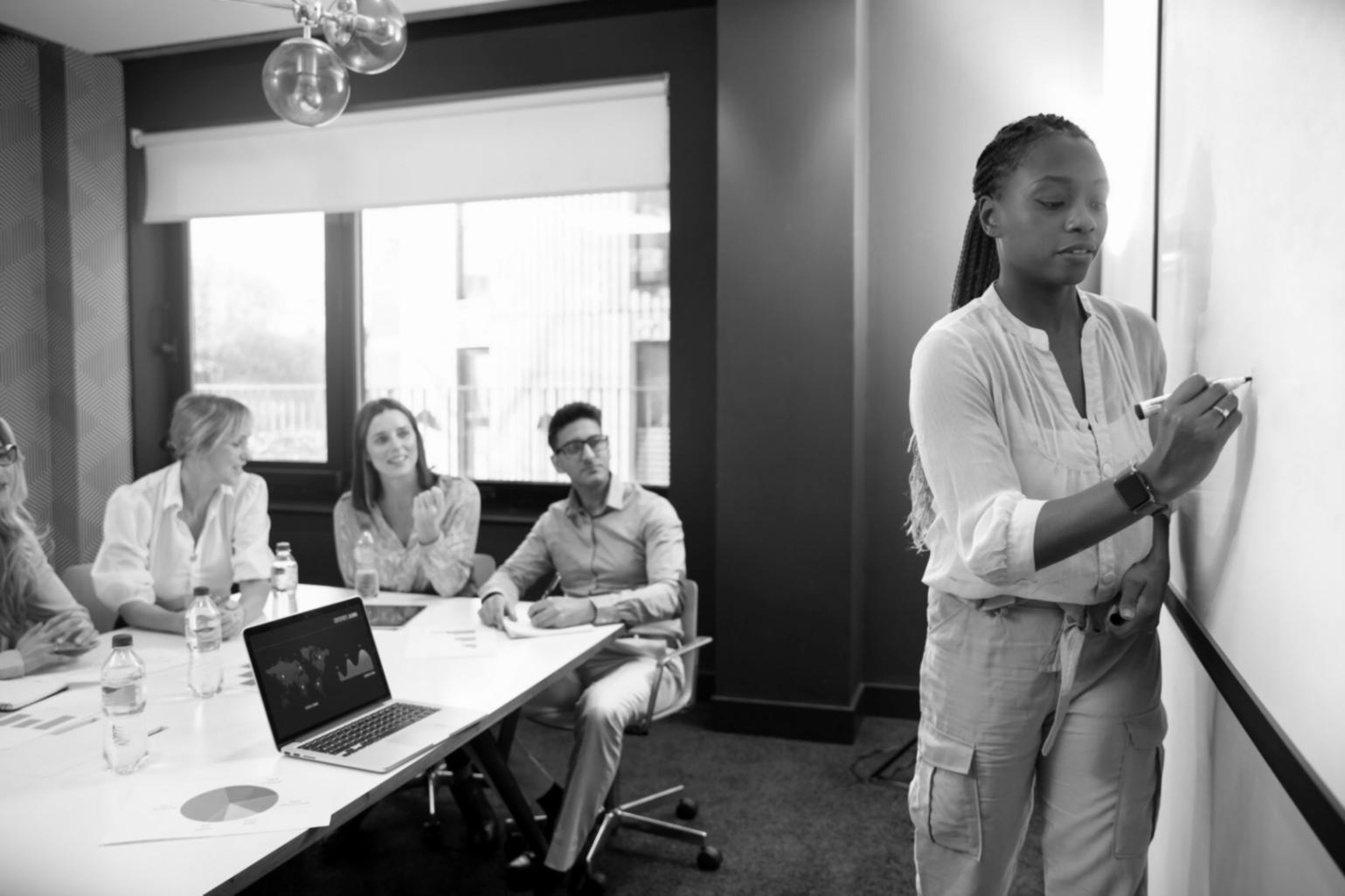 Análisis financiero especializado para industrias